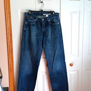 Men dkny jean with detail on back...33×32